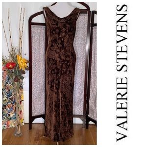 Valerie Stevens brown paisley dress